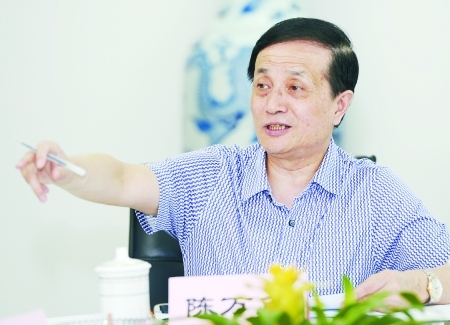 ȫ���˴�������������볣ί��ԭ�����f(xi��)����ϯ��f־